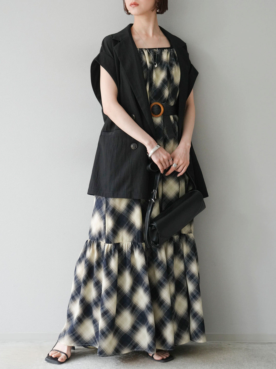 [SET]ベルト付チェックノースリーブワンピース+リネンライクノースリーブダブルジレ(2set)