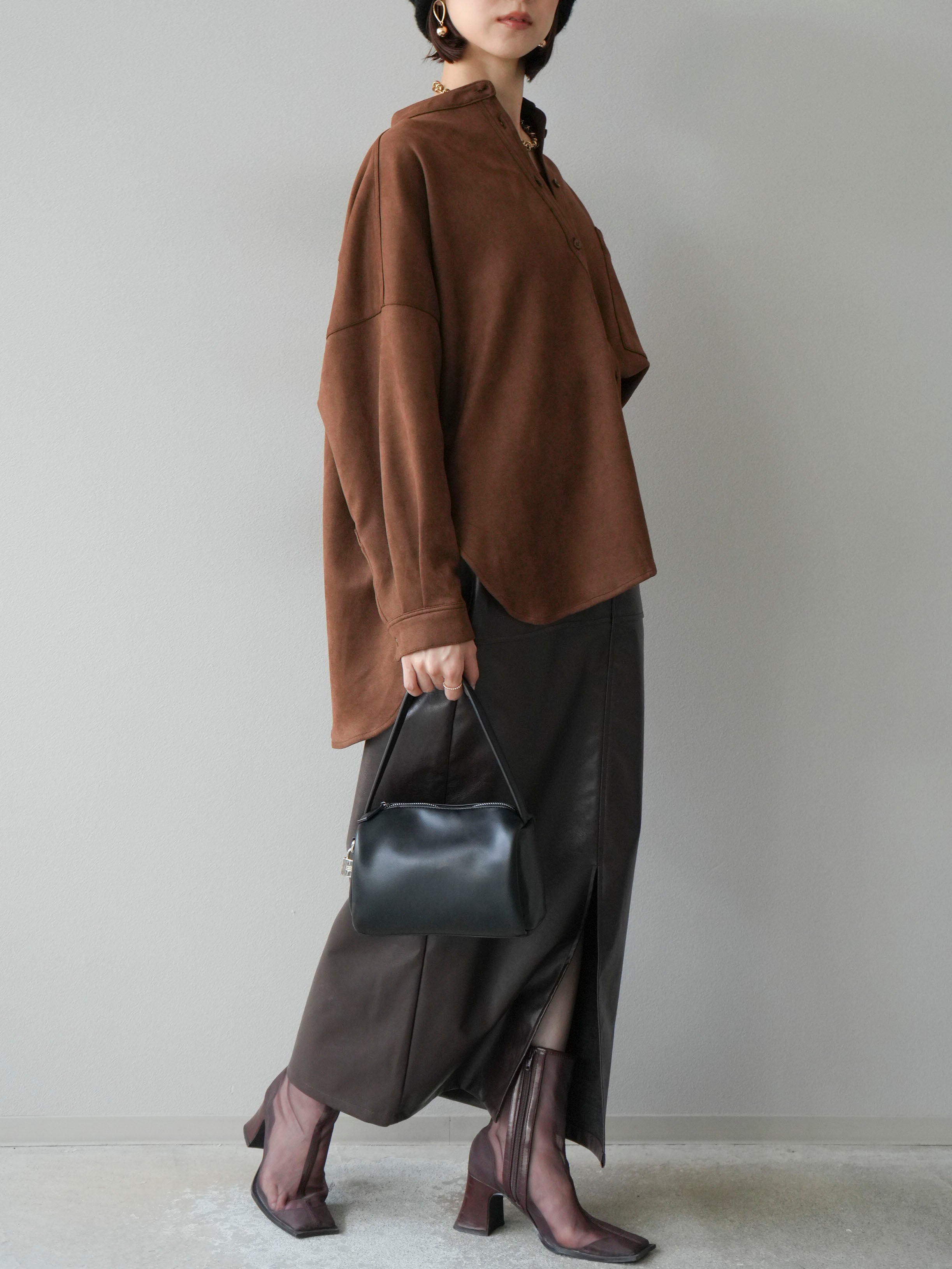 予約]フェイクレザーフロントスリットスカート/ブラウン – Lumier