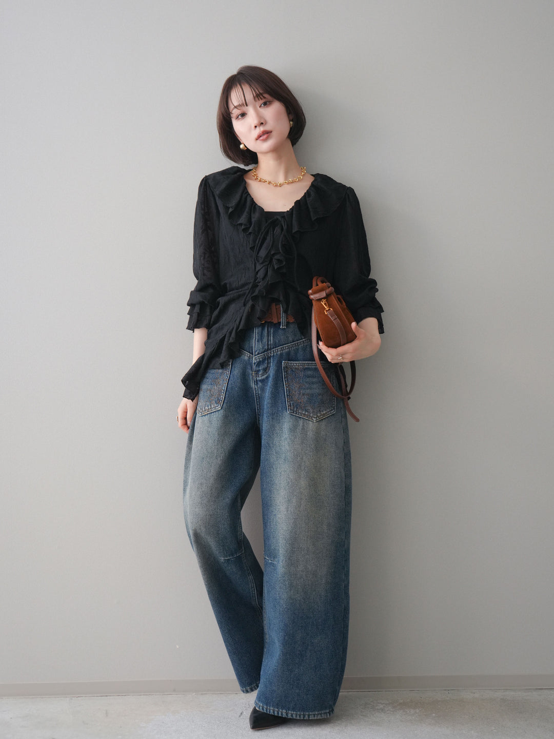 [予約]ラッフルレーススリットブラウス/black