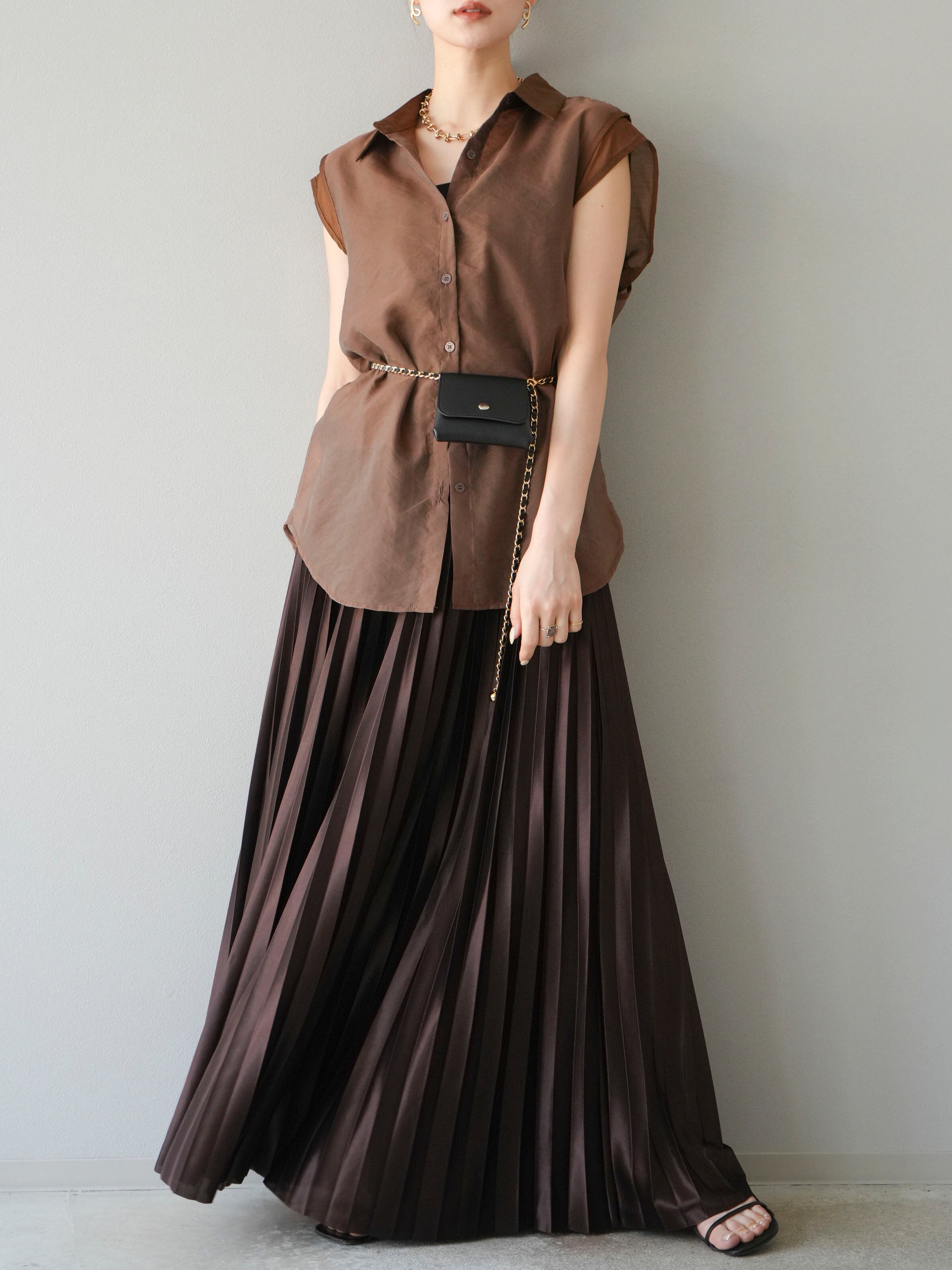 予約]サテンプリーツマキシスカート/ブラウン – Lumier