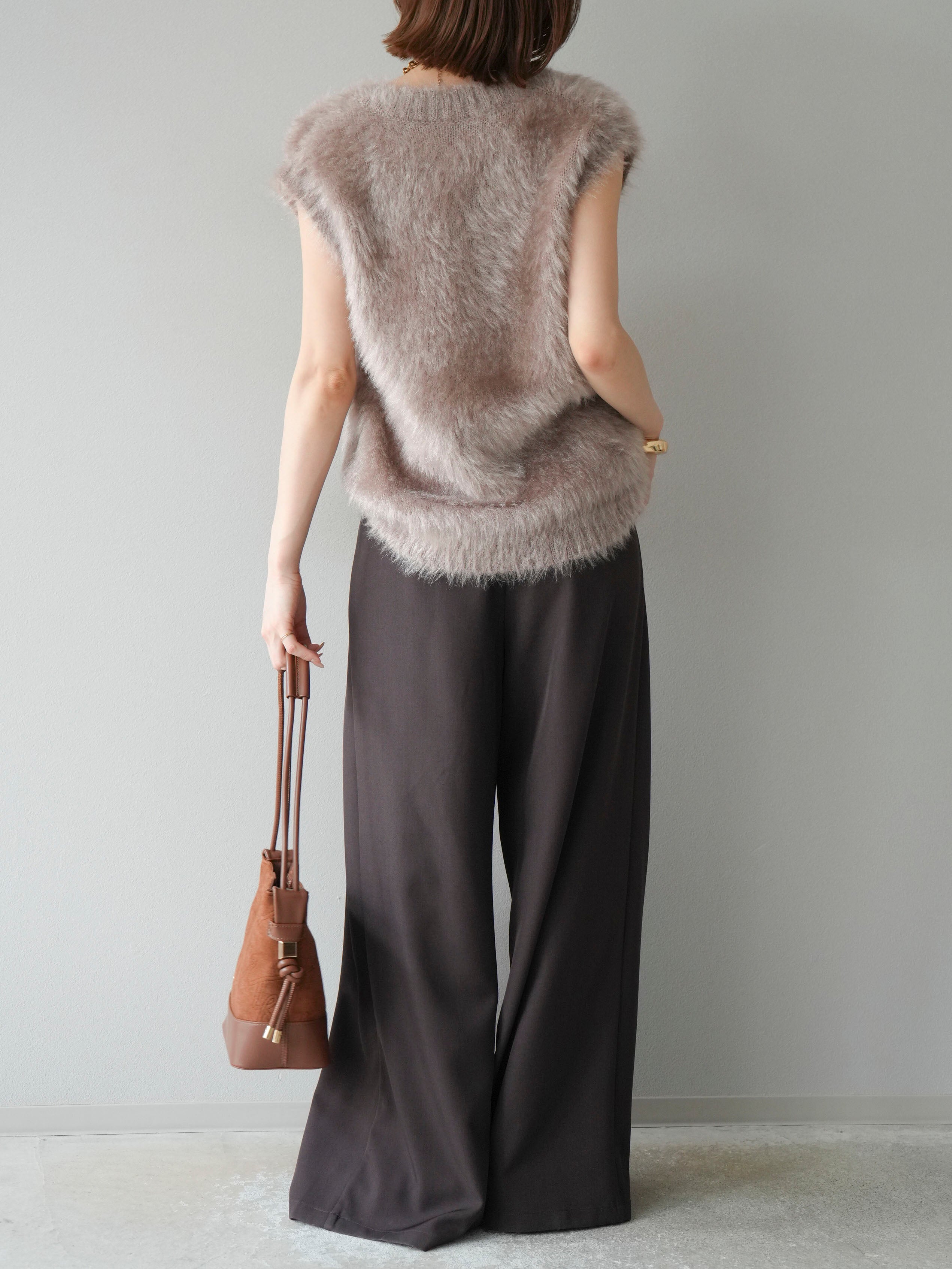 Lumier ラメシャギーVネックニットベスト+ベルトループデザインワイドパンツ SET]ラメシャギーVネックニットベスト+ベルトループデザインワイド