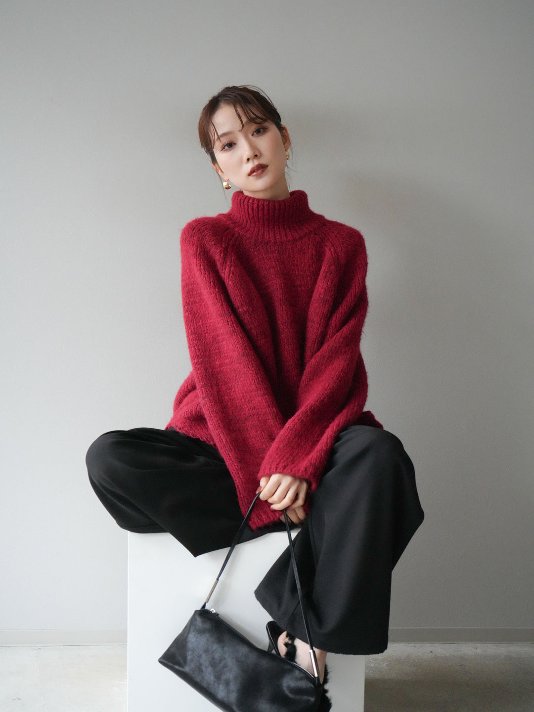 [予約]アシンメトリーハイネックニットプルオーバー/red