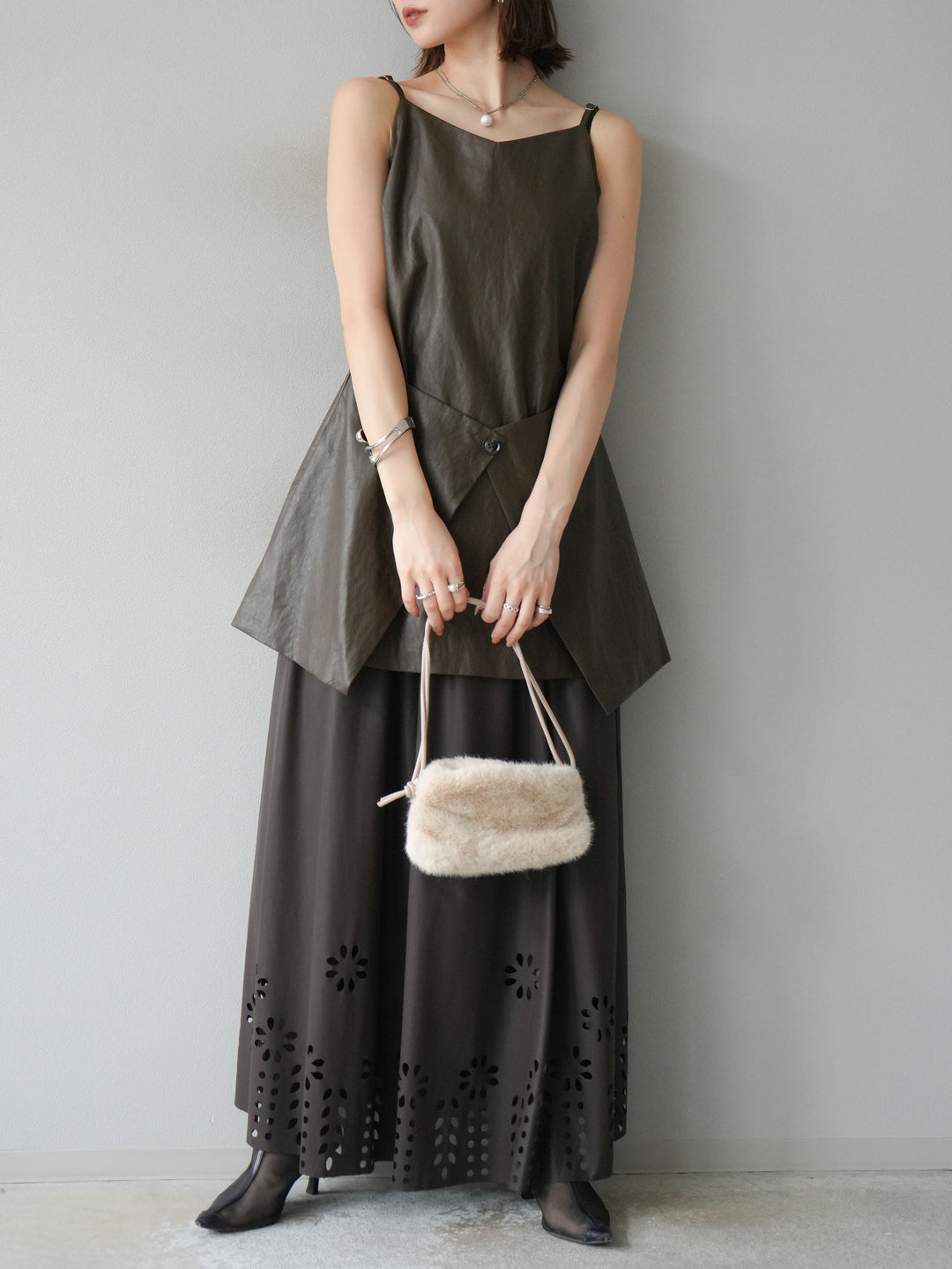 [予約]フラワーパンチングレザースカート/ブラウン