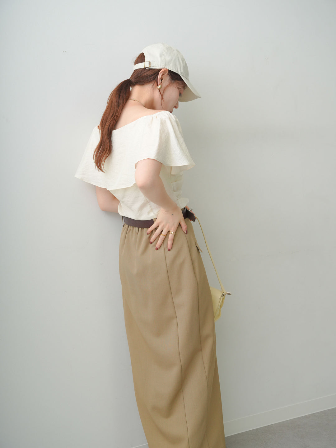 [SET]ラッフルオフショルブラウス+クレープデシンフラップ付きストレートスカート(2set)