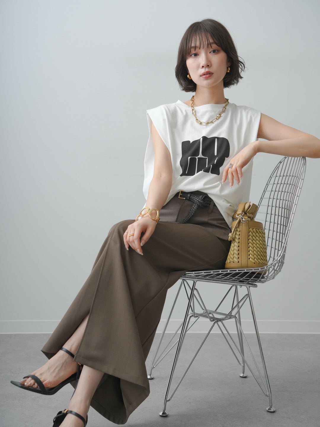 [SET]フロントジップフリルカラーデニムトップス+ショルダータックノースリーブオーバーTEE+ベルトループカーブタックワイドパンツ(3set)