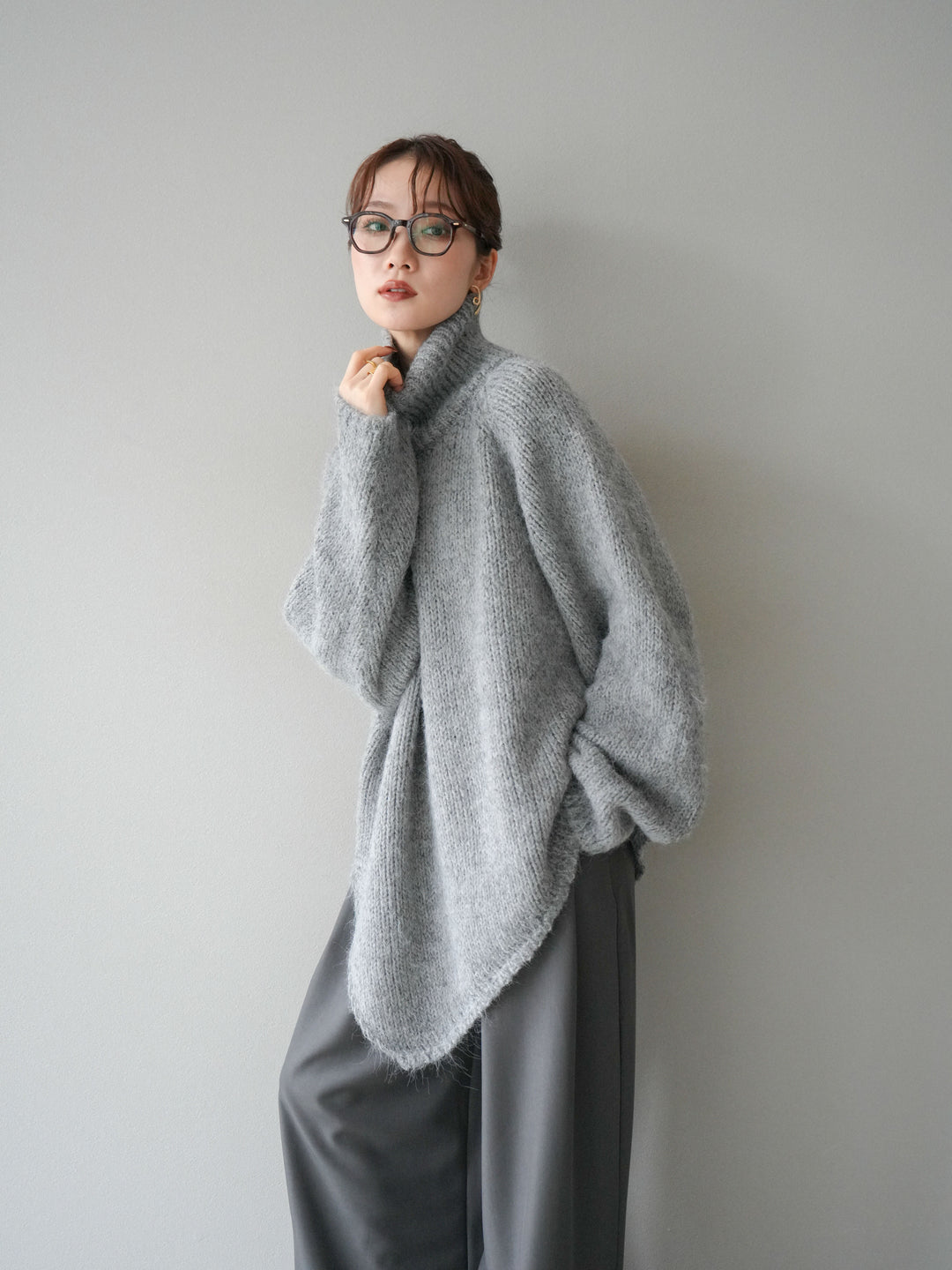 [予約]アシンメトリーハイネックニットプルオーバー/gray