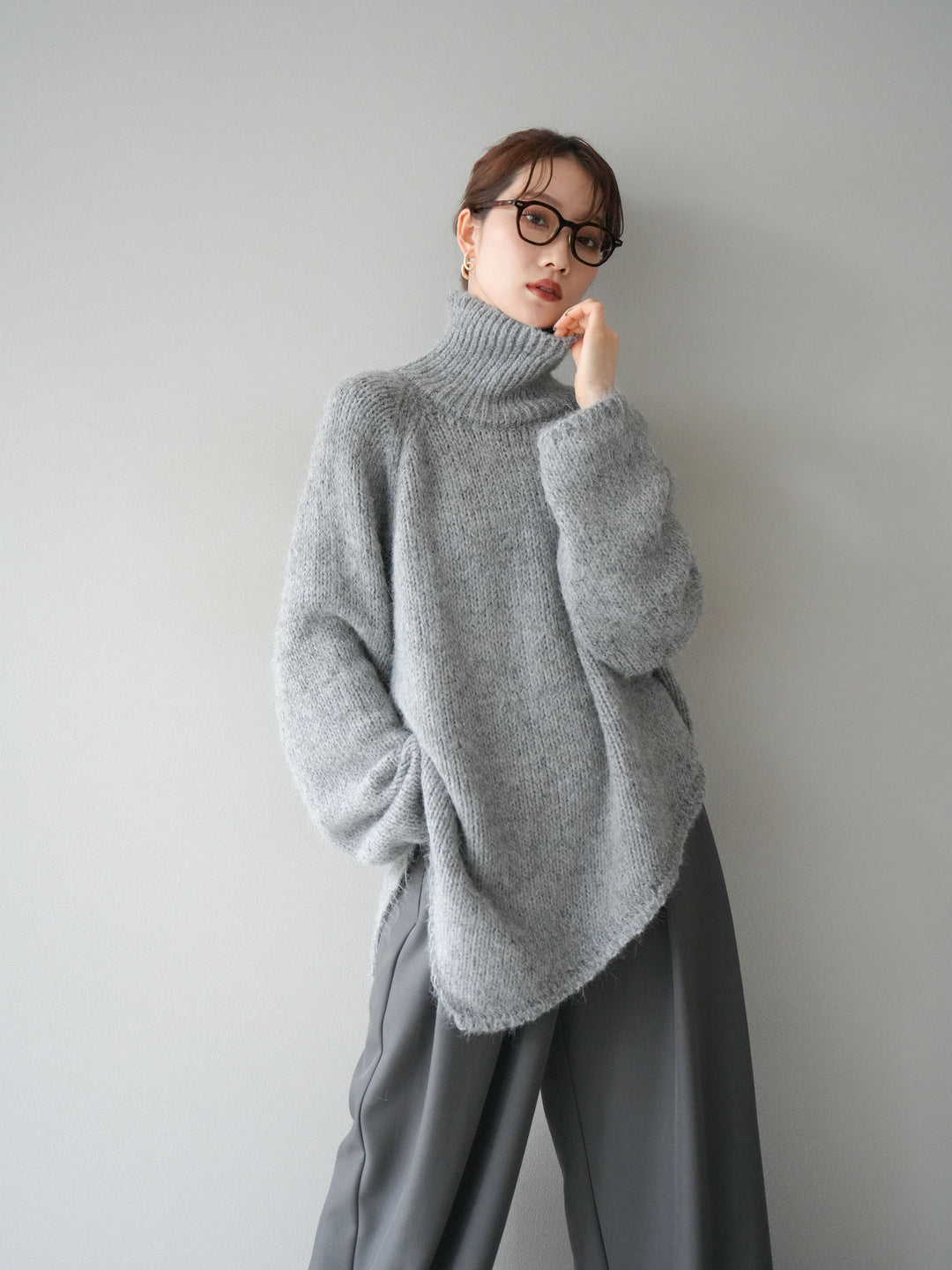 [予約]アシンメトリーハイネックニットプルオーバー/gray