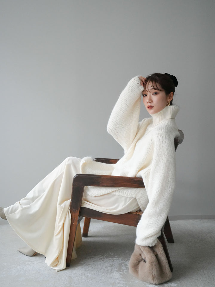 [予約]アシンメトリーハイネックニットプルオーバー/beige