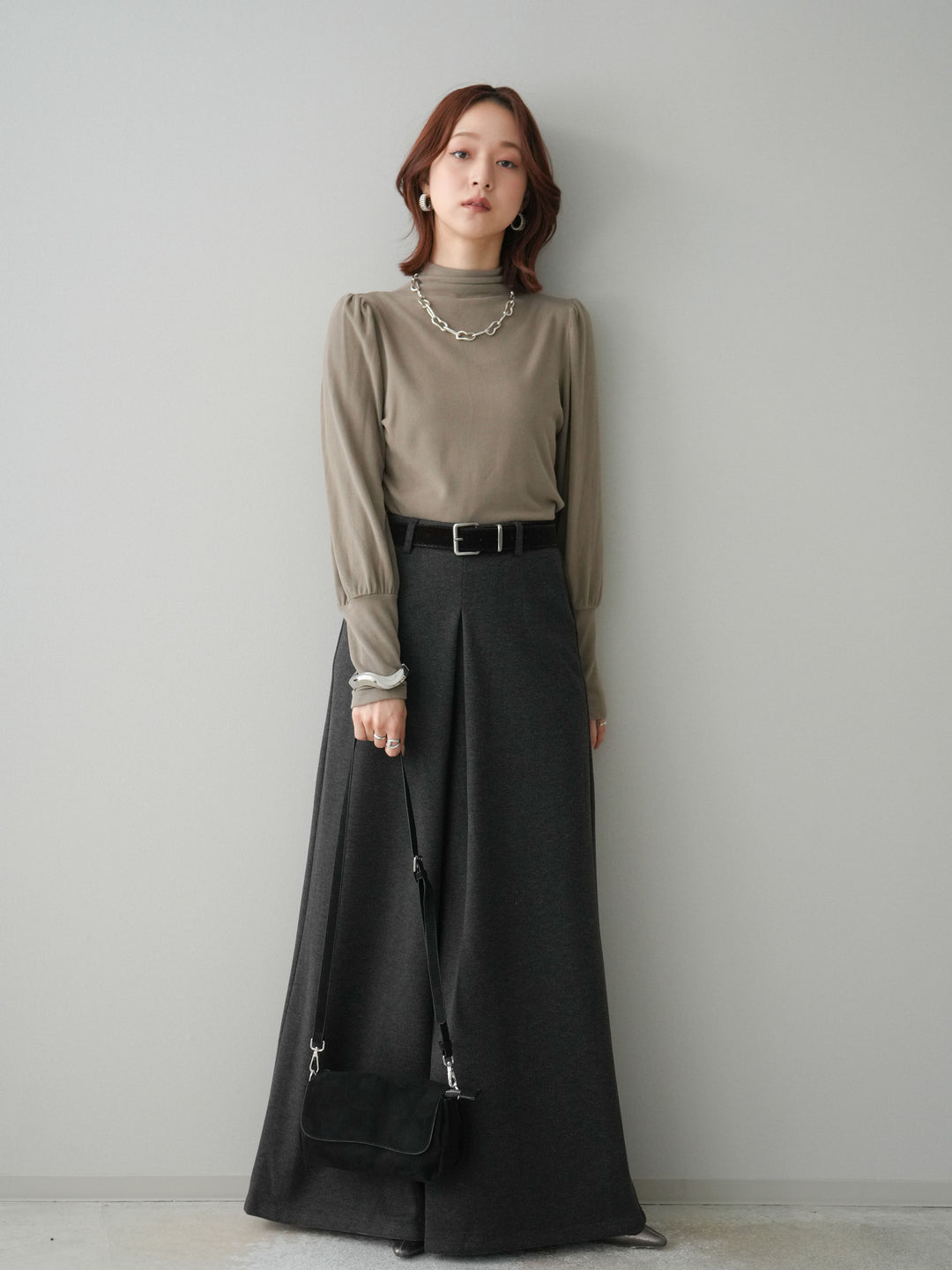 [予約]ベルト付きフロントタックワイドパンツ/charcoal