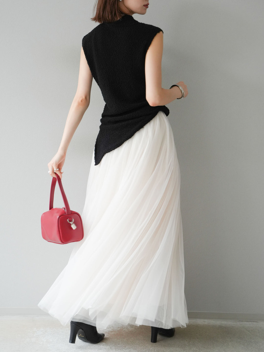 [SET]ブークレアシメニットノースリーブトップス+チュールボリュームスカート(2set)