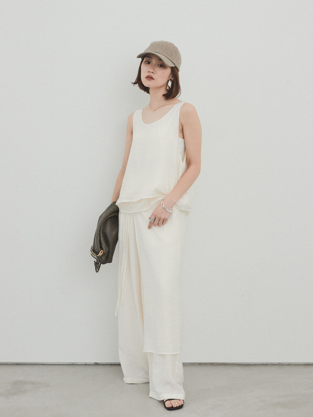 [SET] 洗衣機緞面透明層疊背心 + 洗衣機緞層疊裙褲 (2set)