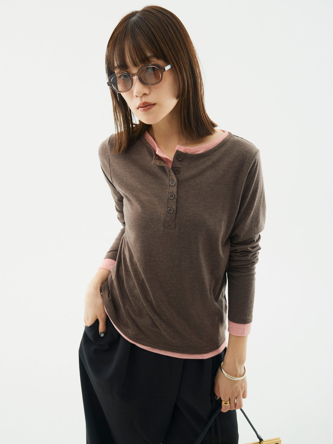 【Allure】[SET]配色レイヤードヘンリーネックトップス+ラップデザインタックワイドパンツ(2set)