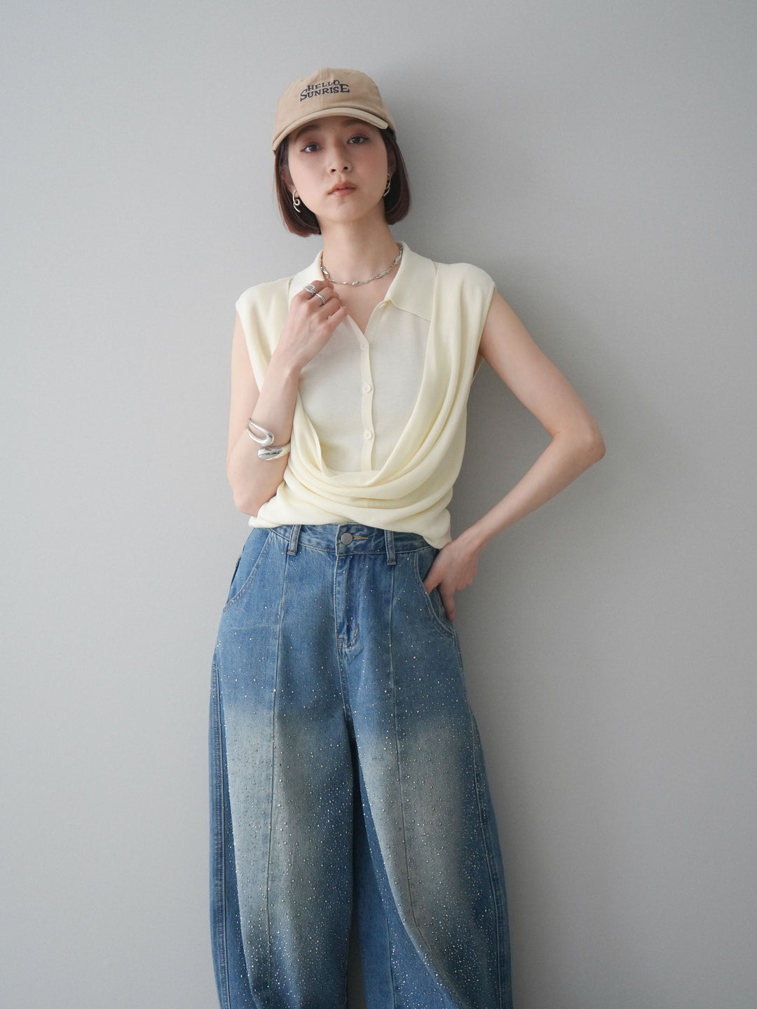 [SET]ノースリーブドレープニットトップス+フロントビジューカーブデニムパンツ(2set)