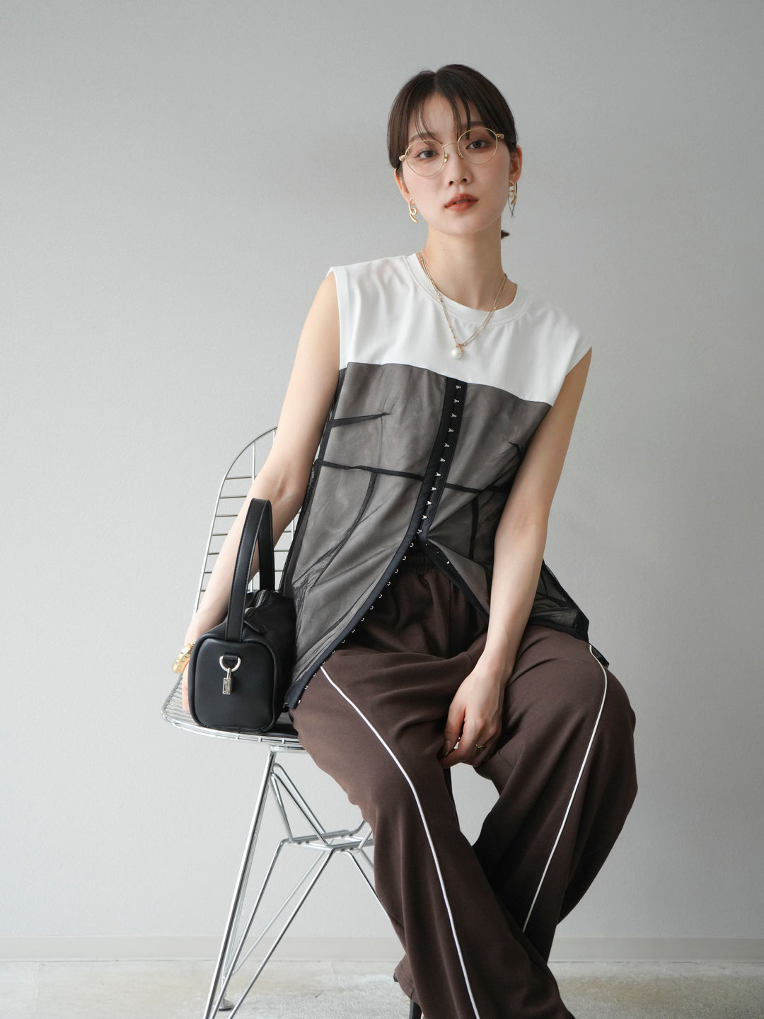 [預訂] 薄紗對接鉤設計剪裁套頭衫/脫下