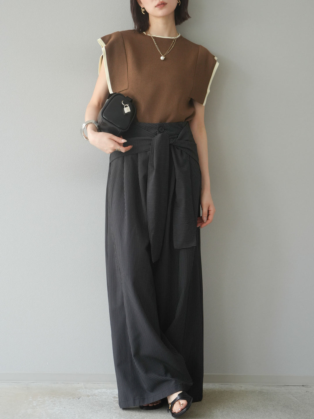 【預購】條紋裹腰闊腿褲/黑色