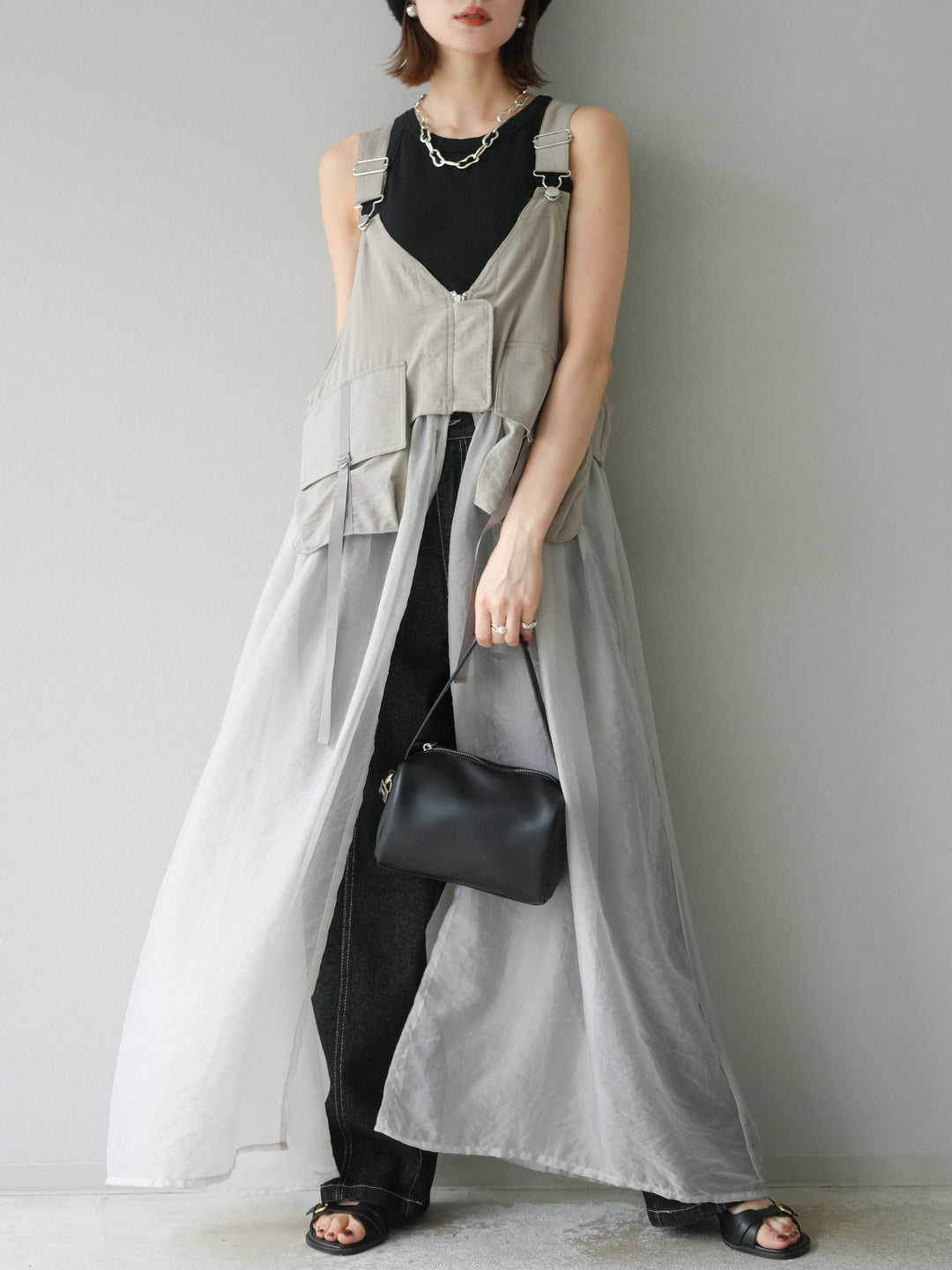 [予約]センターシームラップデザインストレートデニム/ブラック