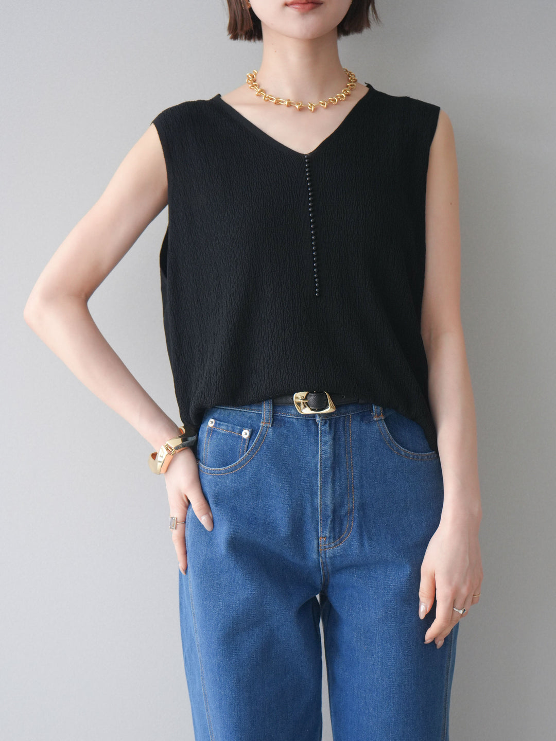 [予約]パールデザインVネックニットトップス/black