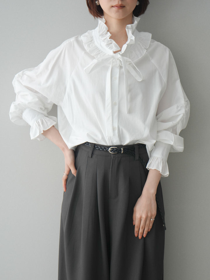 [予約]フリルネックギャザーブラウス/white
