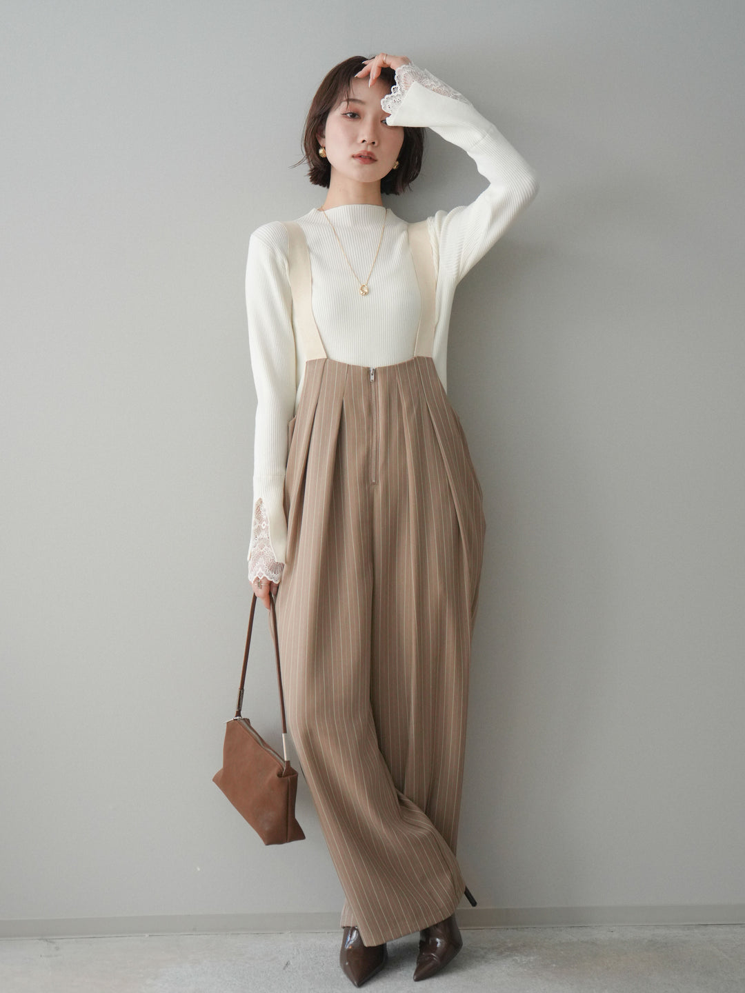 [SET]袖スカラップレースオフネックニットトップス+グログランテープストライプサロペット(2set)