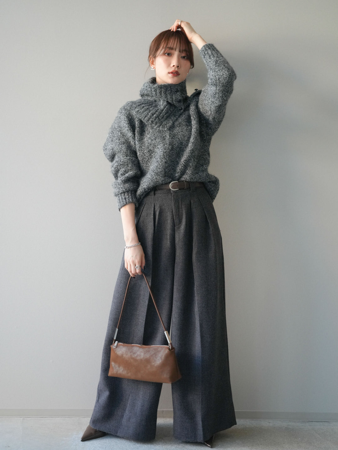 [予約]ウールタッチベルト付ワイドパンツ/charcoal