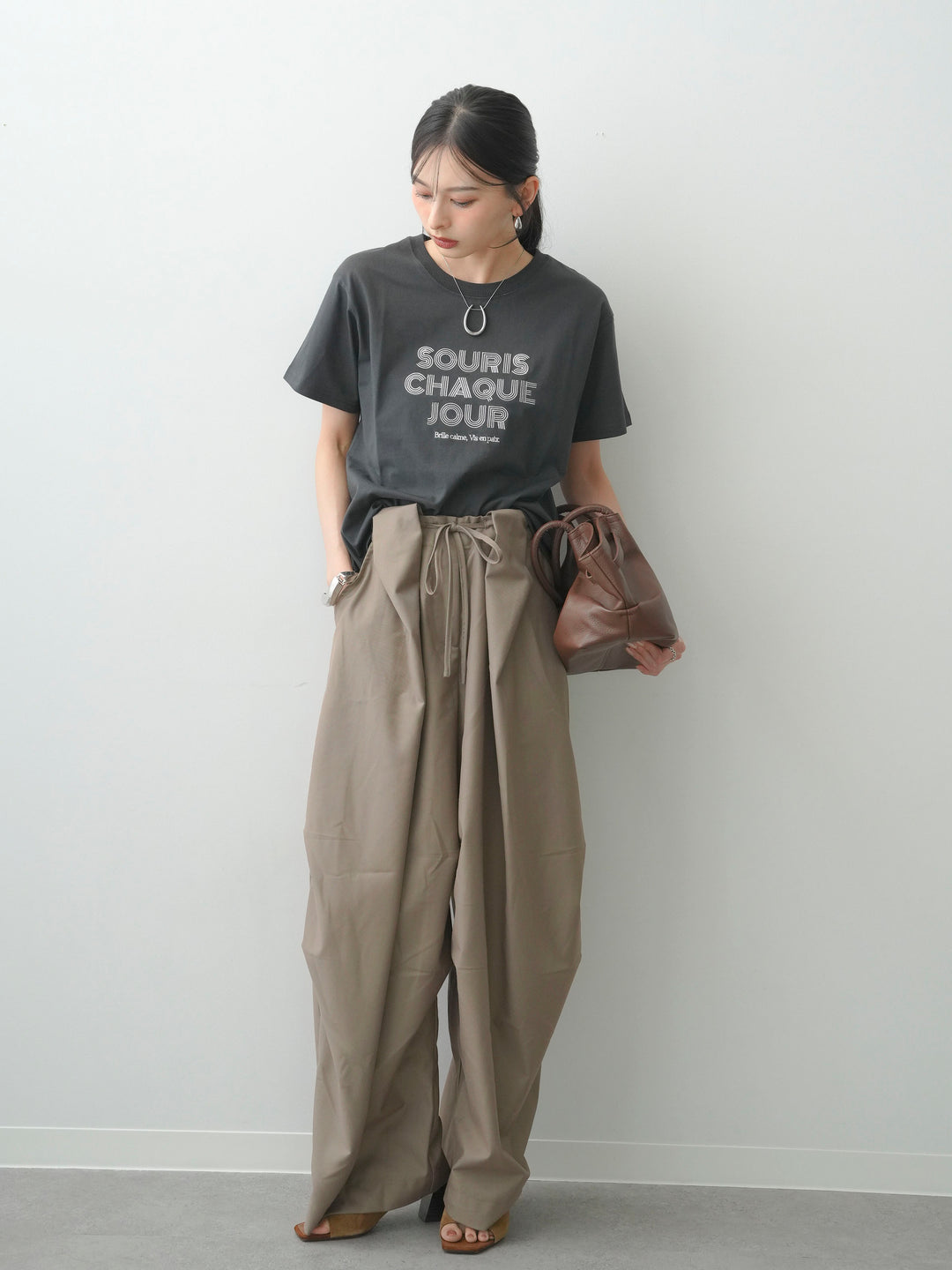【套裝】Logo刺繡T卹+皮帶環彎腰闊腿褲（兩件套）