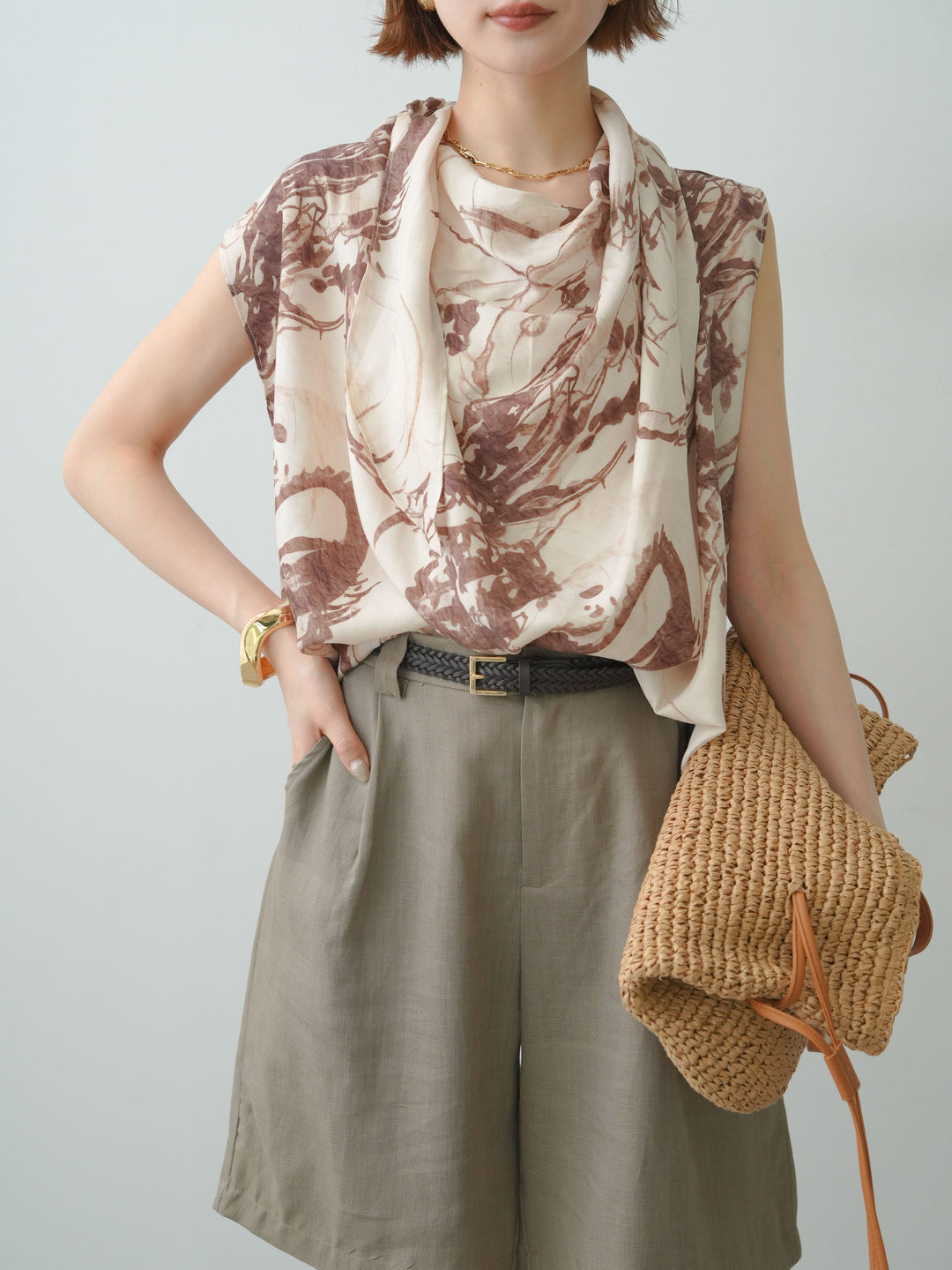 [予約]アート柄ドレープデザインノースリトップス/brown