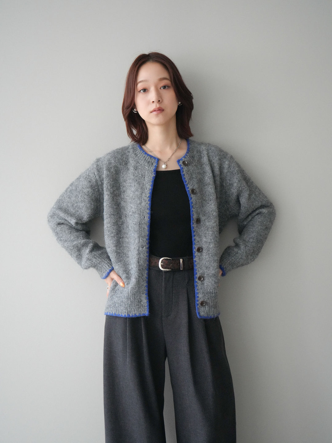 [SET]三角ステッチニットカーディガン+アニマル柄ベルト付きウールタッチワイドパンツ(2set)