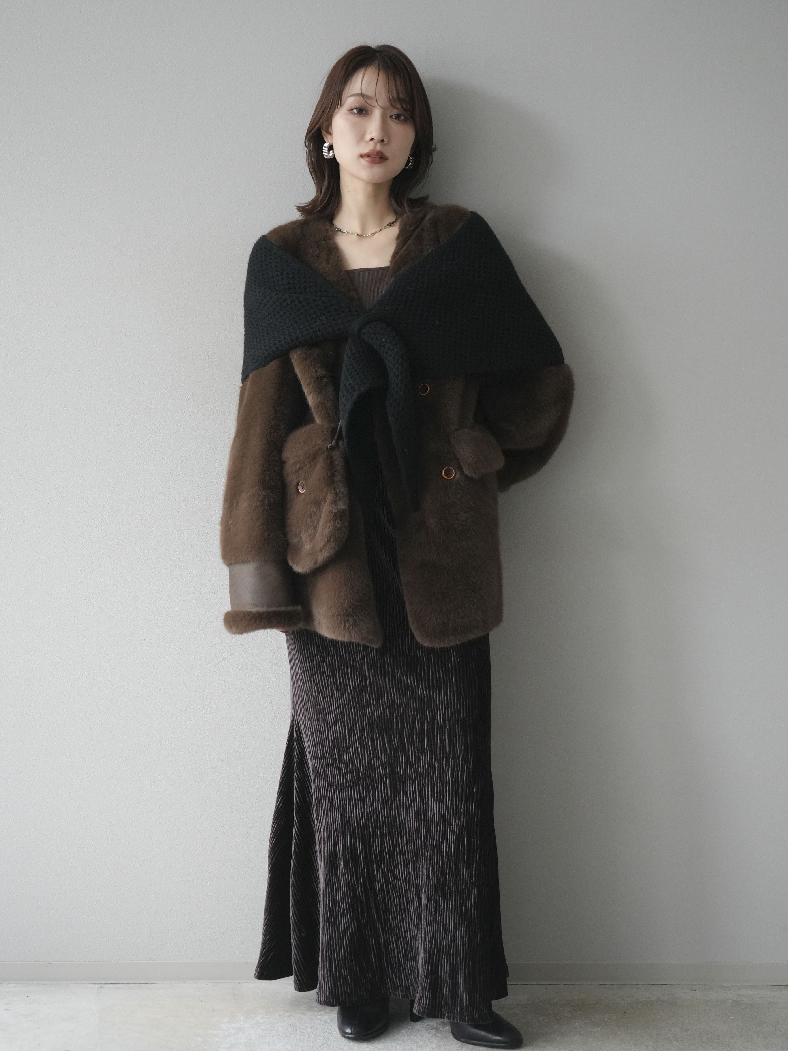 予約]バッグ付エコファーノーカラーコート/brown – Lumier