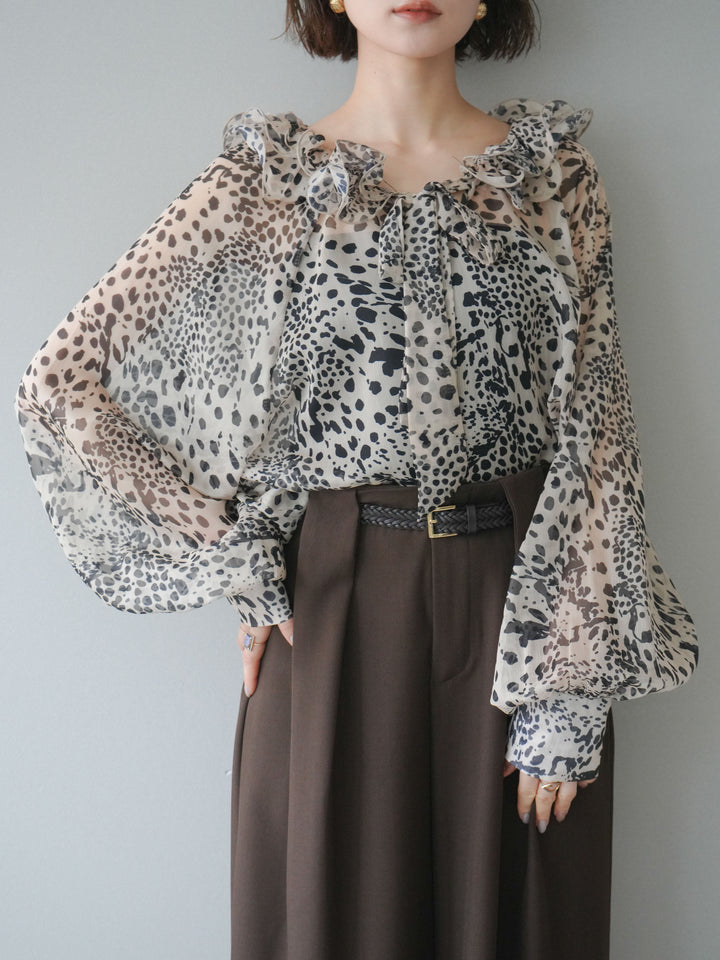 [予約]ラッフルネックシアーブラウス/leopard