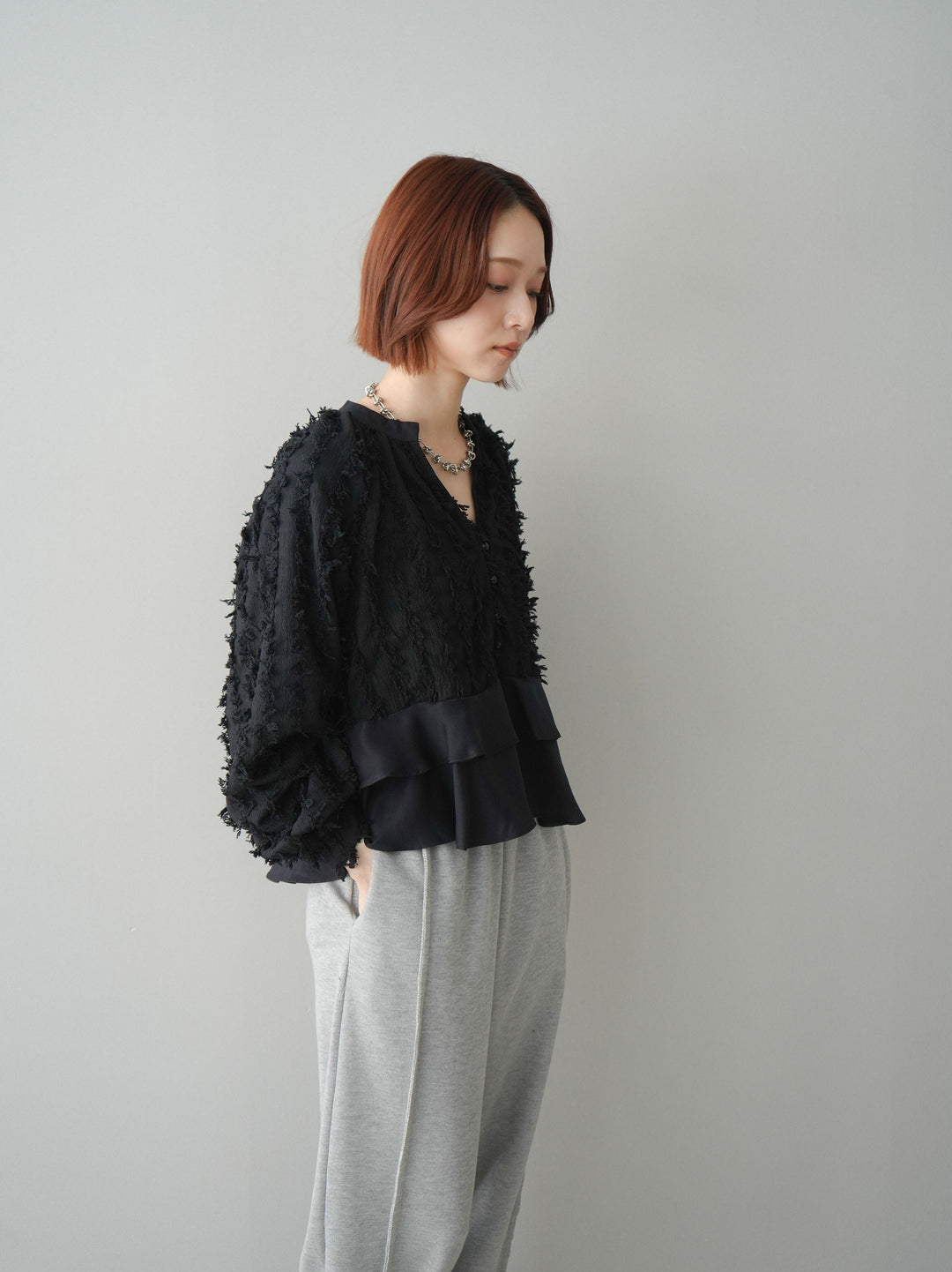 [SET]ジャガードぺプラムフリルブラウス+2WAYデザインスウェットパンツ(2set)