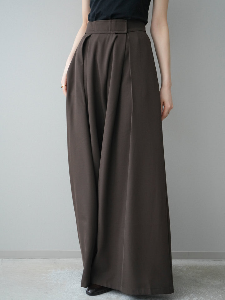 [予約]テープベルトタックバギーパンツ/brown