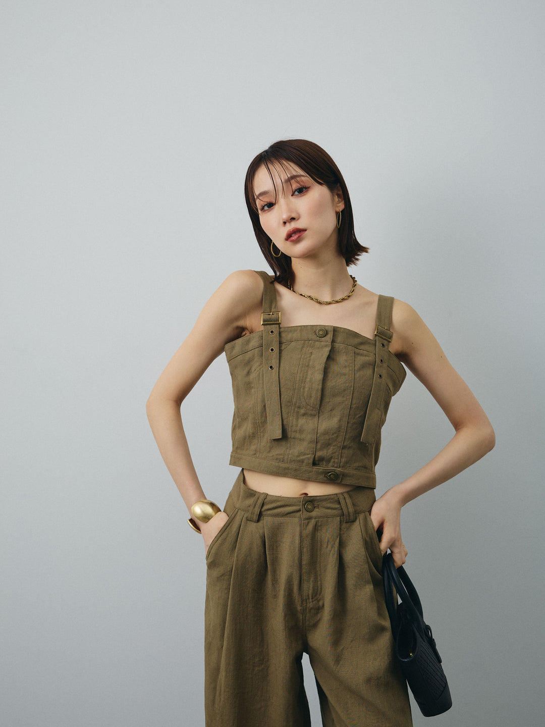 [SET] 亞麻感緊身胸衣＆寬褲套裝（2件套）