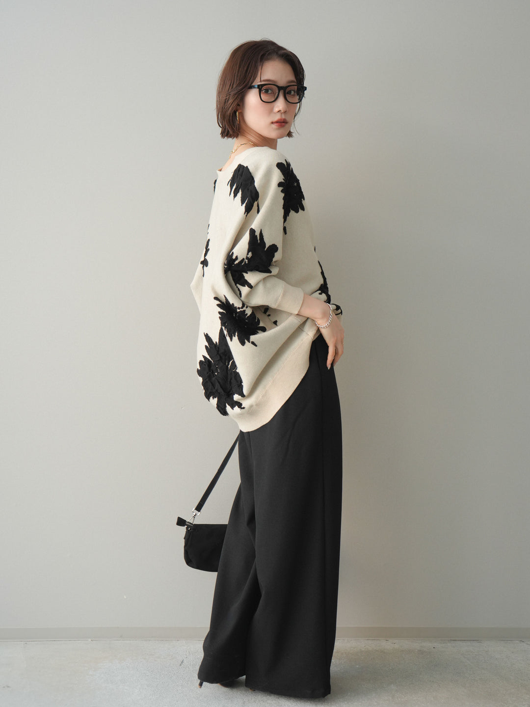 [予約]サテンベルトタックワイドパンツ/black