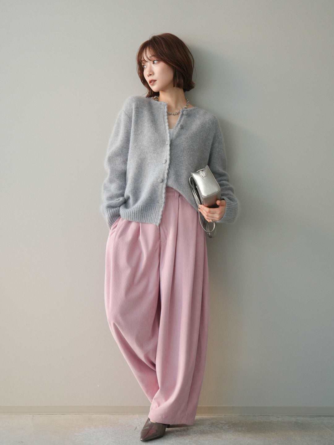 [SET]くるみボタンニットカーディガン+コーデュロイサイドタックコクーンパンツ(2set)