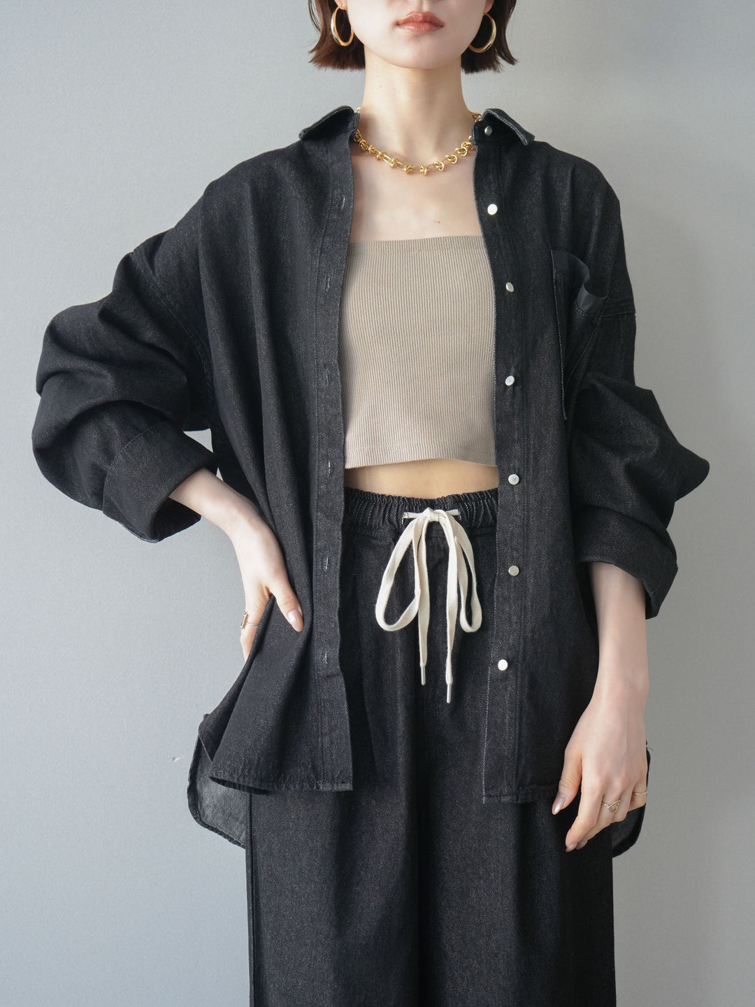 [SET]ポイントレザーオーバーデニムシャツ+ドロストワイドデニムパンツ(2set)