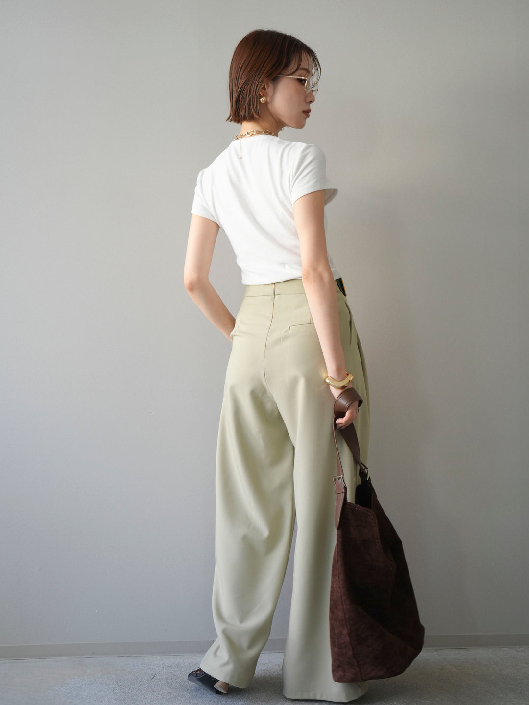 【套裝】狗狗緊身T卹+不對稱皮帶束口寬褲（兩件套）