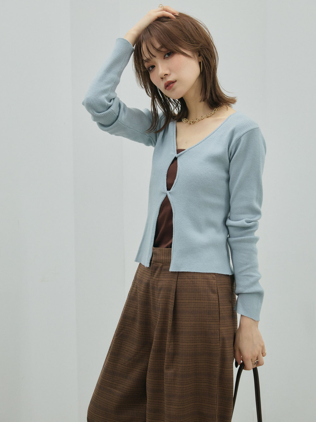 [予約]フロントツイストホールリブニットトップス/blue