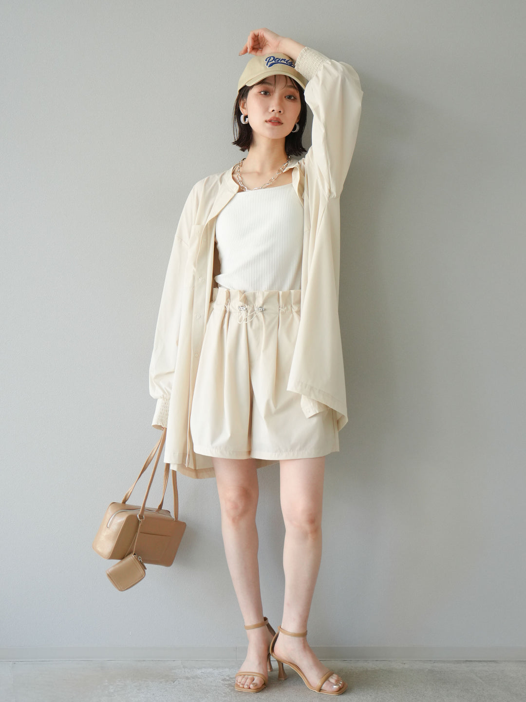 [預購] ICE TOUCH 荷葉邊褶皺短褲/米白色