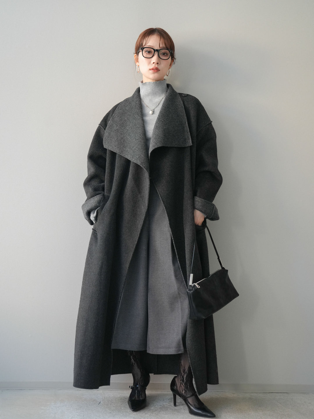 [予約]ベルト付ウールタッチミディアムパンツ/charcoal