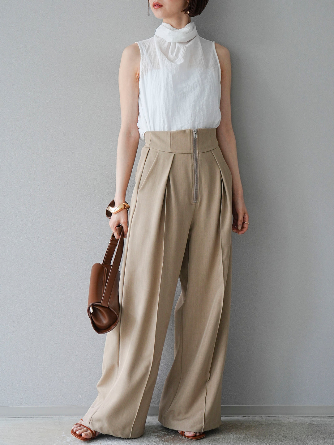 [予約]バックタイノースリーブブラウス/アイボリー