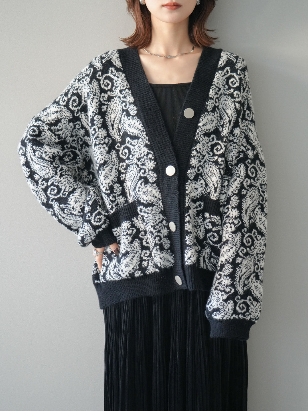 [SET]ペイズリー柄ニットカーディガン+パンチングデザインスエードプリーツスカート(2set)