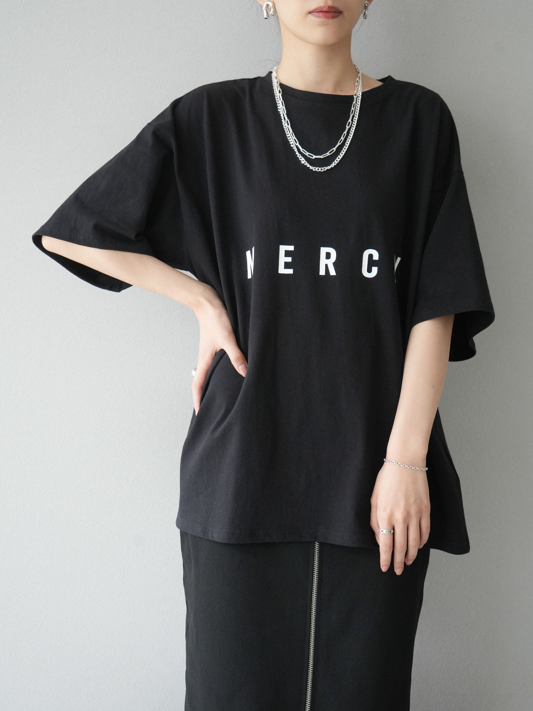 [Pre-order] 'MERCY' printed big T-shirt/Black
