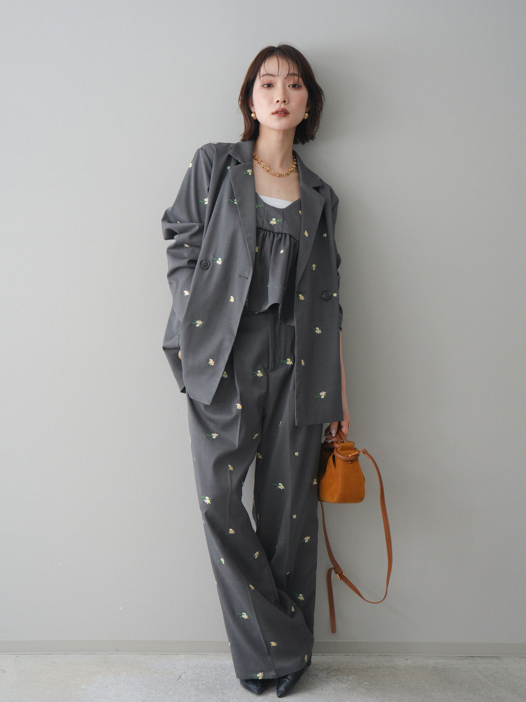 [予約]フラワー刺繍タックパンツ/gray
