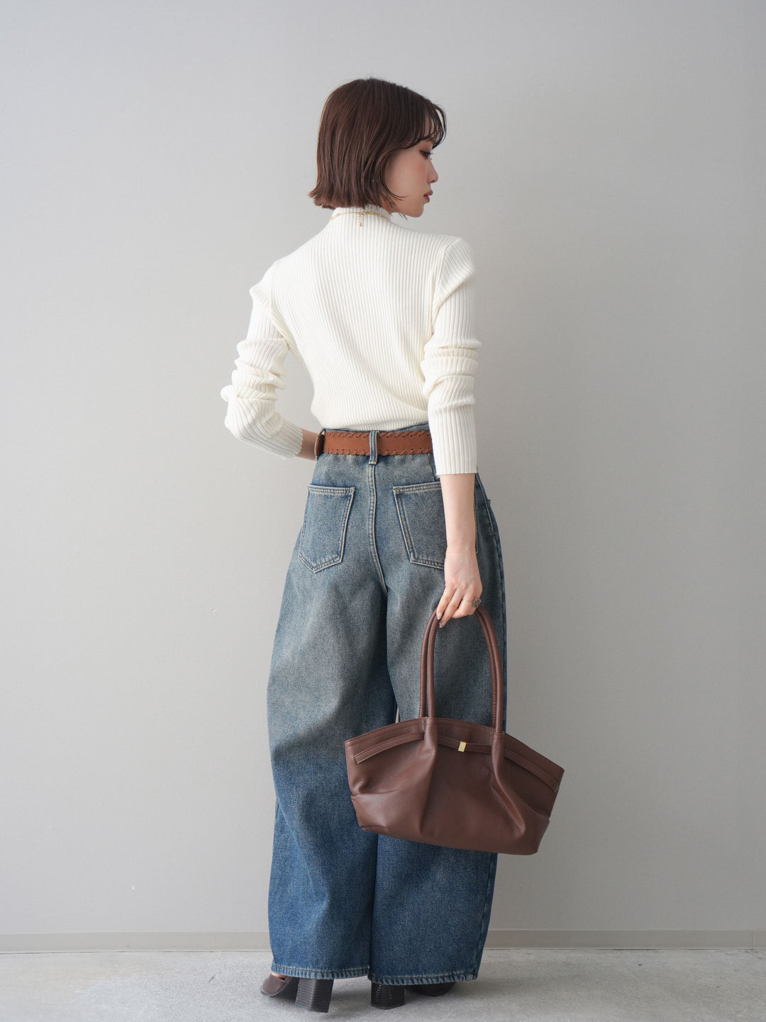 [SET]シアー切替スパンコールリブニットトップス+ベルト付ポケット刺繍カーブデニムパンツ(2set)