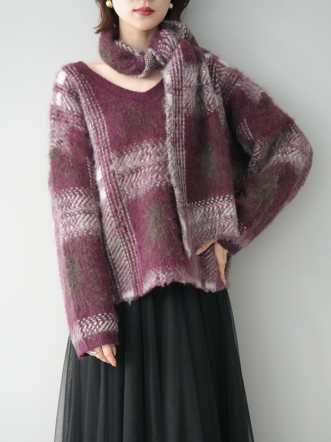 [予約]ストール付シャギーチェックニットプルオーバー/red