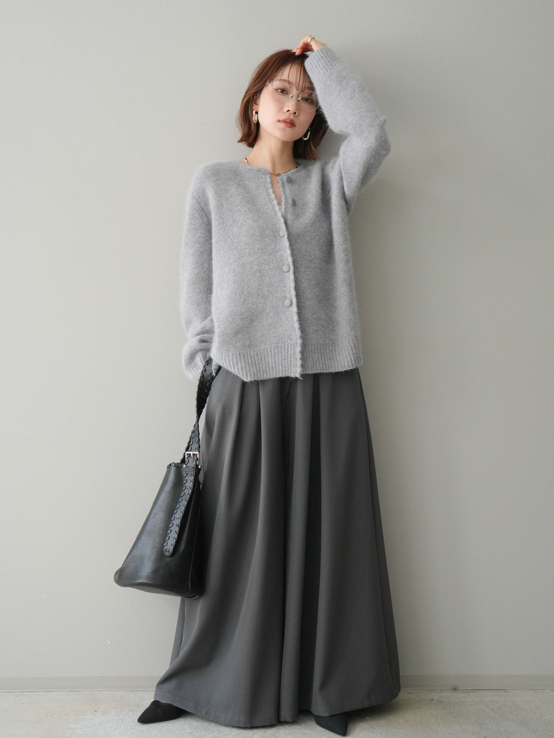 [SET]くるみボタンニットカーディガン+テープベルトタックバギーパンツ(2set)