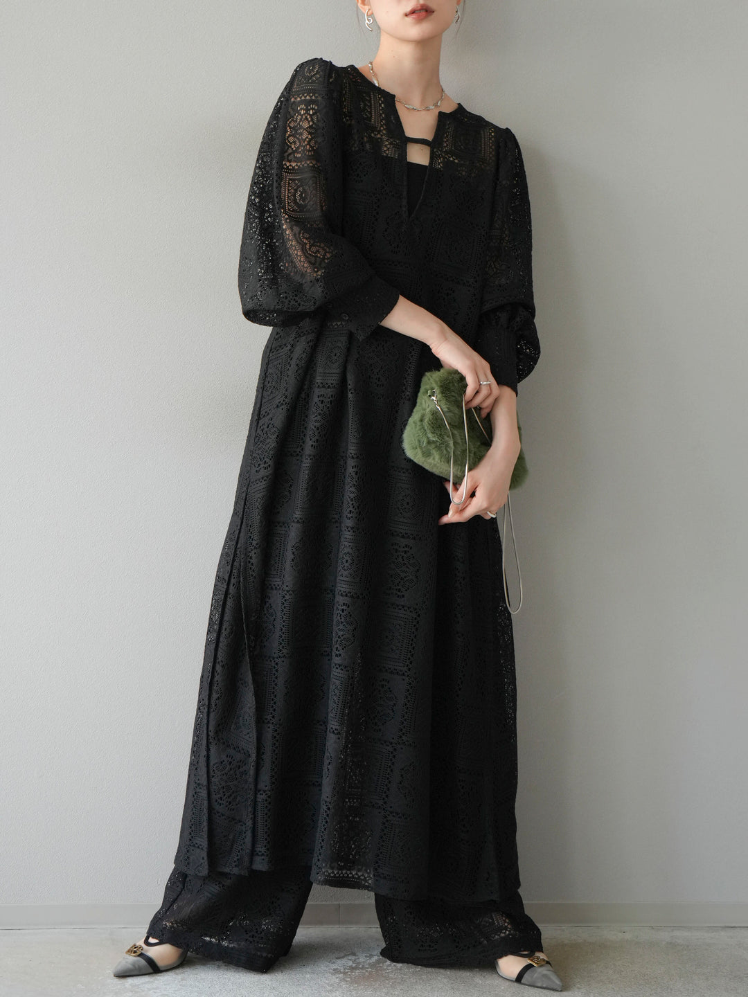 【套裝】塊蕾絲捲袖洋裝+塊蕾絲寬褲（2套）