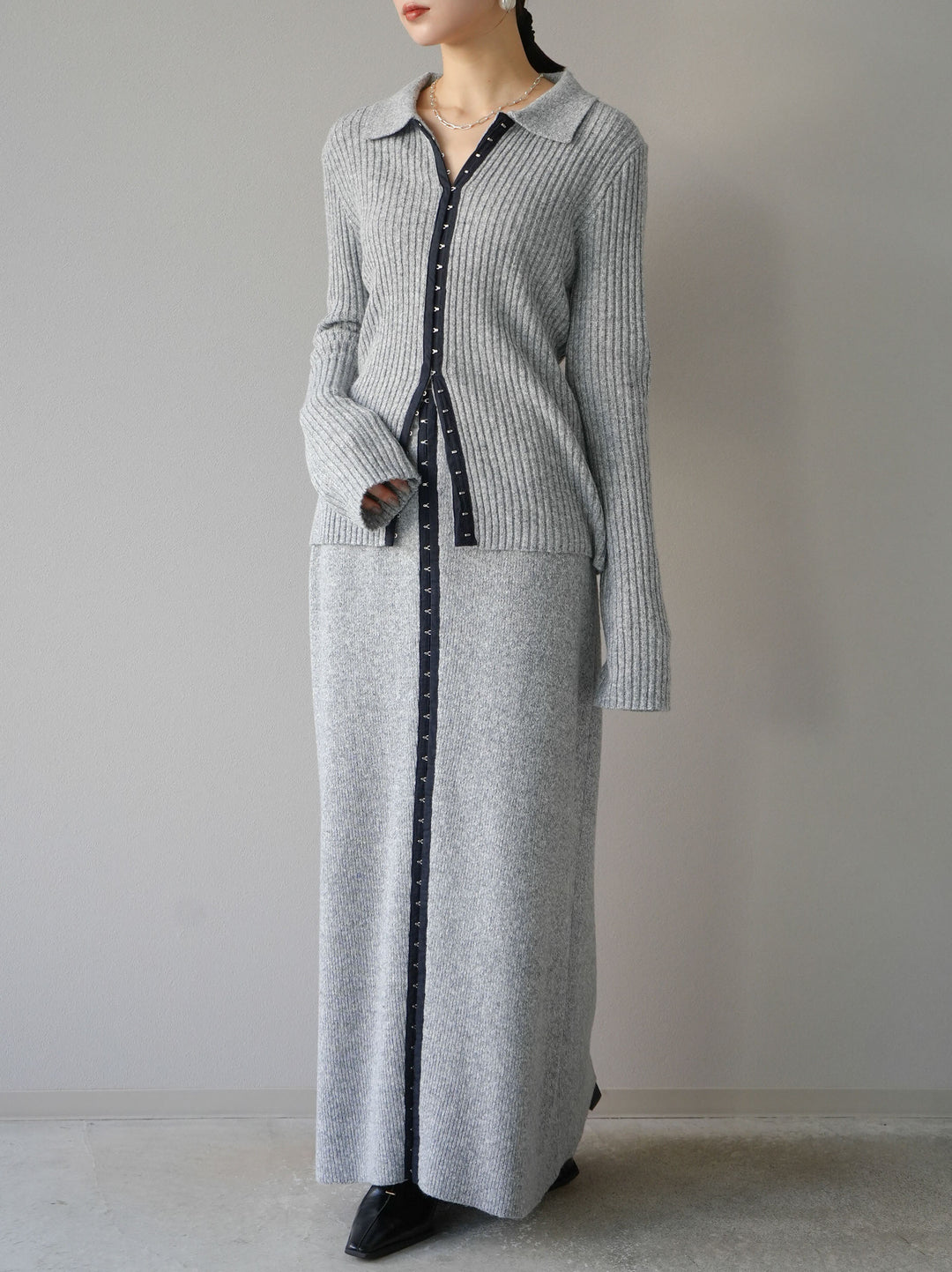 [預訂] 鉤花多向針織半身裙/灰色