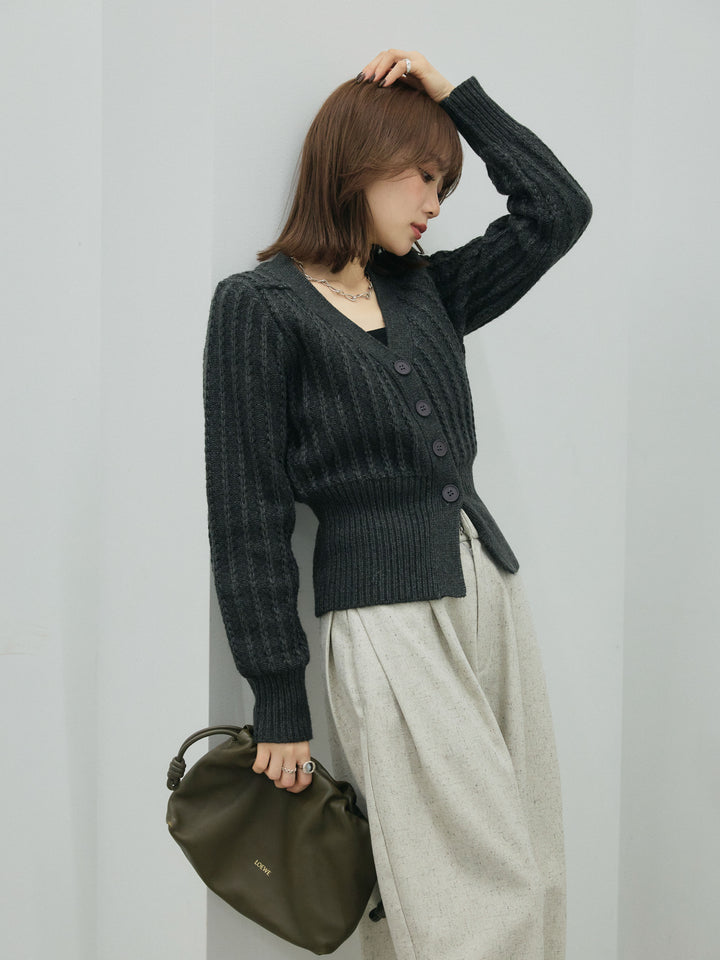 【Allure】[SET]編みこみVネックニットカーディガン+モックスカルゼサイドタックコクーンパンツ(2set)