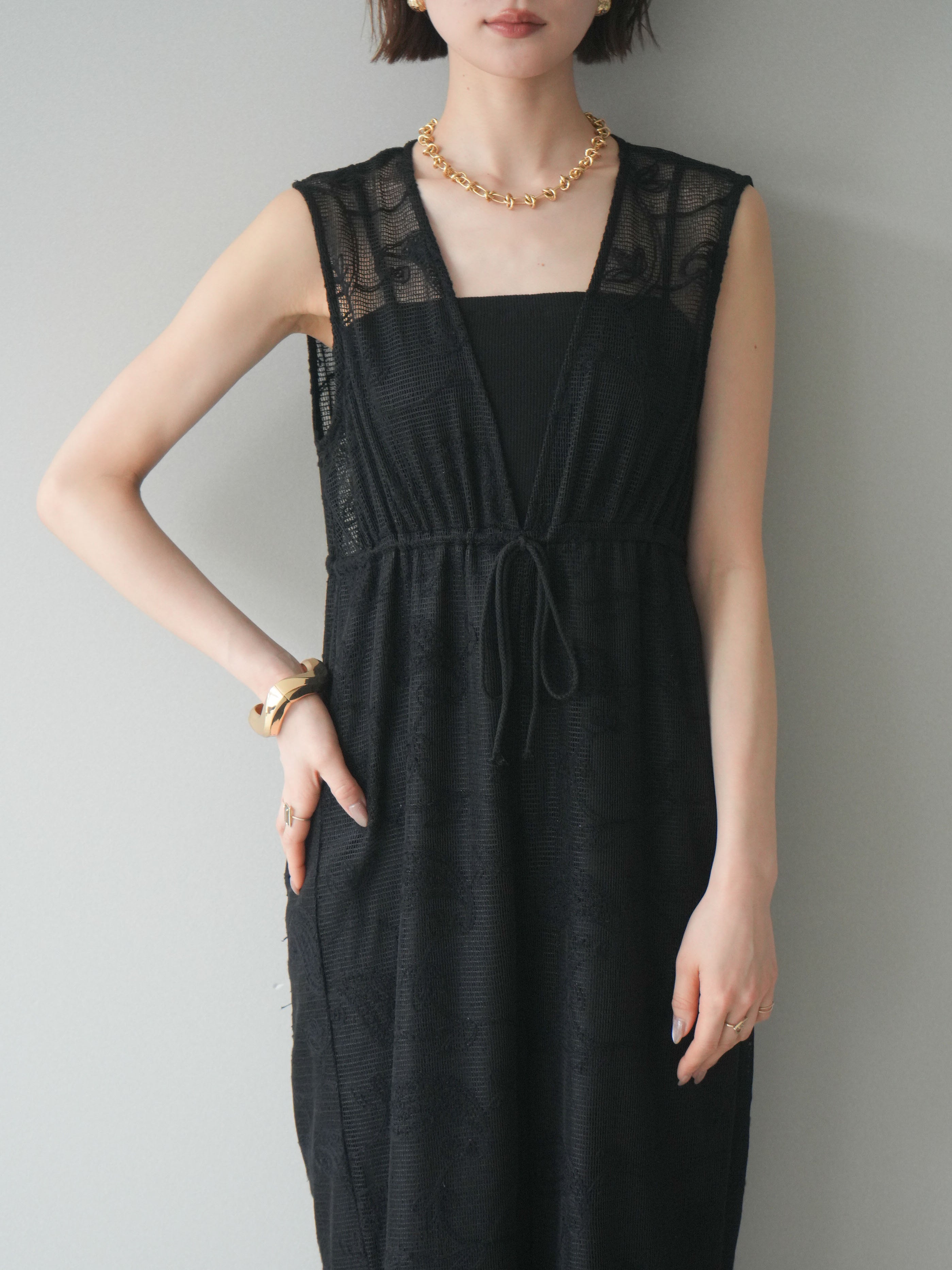 予約]レース刺繍サロペット/black – Lumier